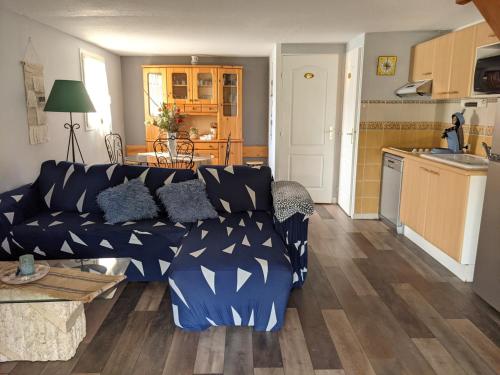 Belle villa climatisée T3 avec mezzanine, jardin arboré, garage et à 900m de la plage, 6/7 personnes - FR-1-797-36