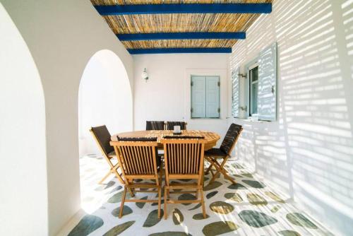 Ocean Villa in Paros