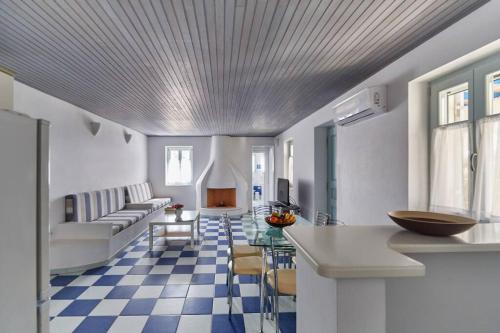 Et opholdsområde på Ocean Villa in Paros