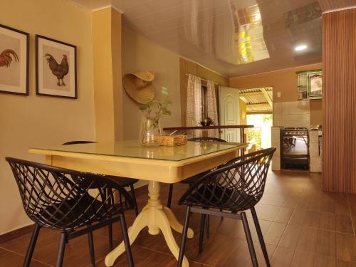 Η κουζίνα ή μικρή κουζίνα στο Chulavista Constanza casa campito