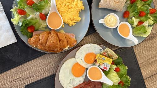 Φαγητό σε αυτό το ξενοδοχείο ή κάπου εκεί κοντά