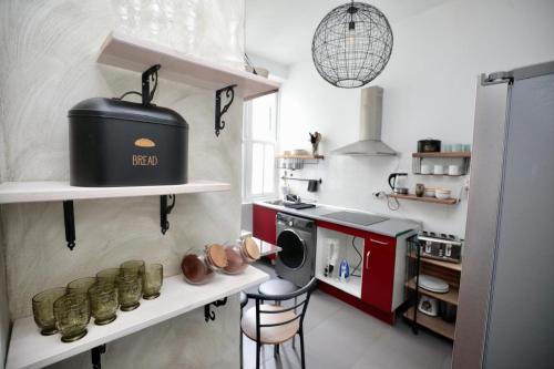 Kuchyň nebo kuchyňský kout v ubytování ThePlacetoBe B&B