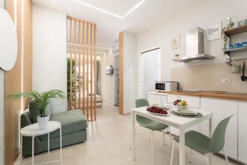 Dapur atau dapur kecil di Domus Laetitiae Rooms & Apartments