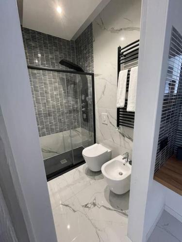 Un baño de Luxury Appartament Como, Lago