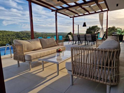 Villa LucaToni - heated pool