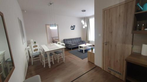Freedom apartment near Parlament with AC 1051 Budapest, Nádor utca 26 kép - 3