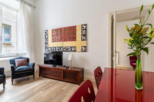 iFlat Lina Cavalieri House