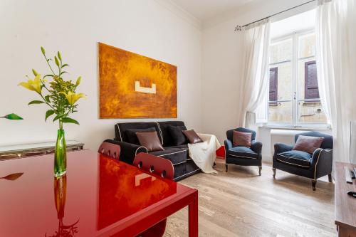 iFlat Lina Cavalieri House