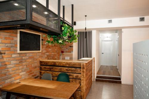Una cocina o zona de cocina en The Tbilisi Pod