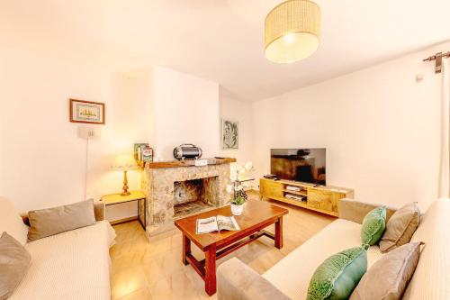 Villa Can Camarroja by Sealand Villas