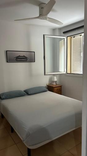 Céntrico apartamento a 150 metros de la playa. Parking*