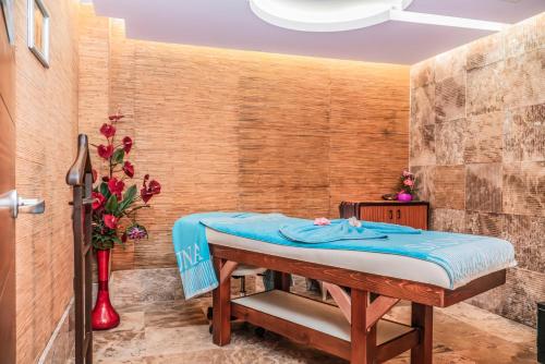 aificialificialificialificialificialificialificialificialificialificialificialificialificialificialificial at Royal Wings Hotel in Lara