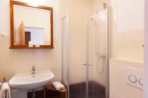 Ένα μπάνιο στο _DKK9b_ Ferienwohnung Seestern