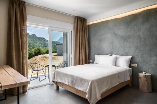 Nespecifikovaný výhled na hory nebo výhled na hory při pohledu z hotelu