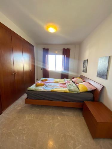 Spacious Apartment with Direct Ocean Views