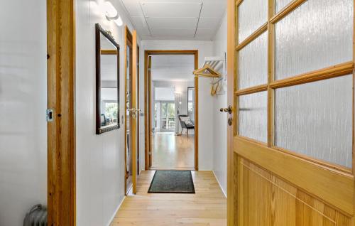 Gambar di galeri bagi 6 Bedroom Lovely Home In Skibby di Skibby
