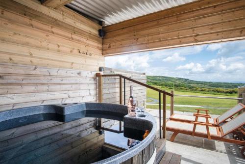 Gambar di galeri bagi Paviland - Safari Glamping Tent - Llangennith di Llangennith