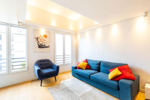 GuestReady - Colourful Getaway near Eiffel Tower