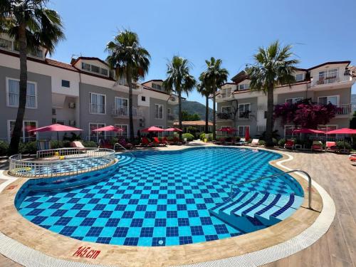 The swimming pool at or close to Villa Dolunay Apart Hotel