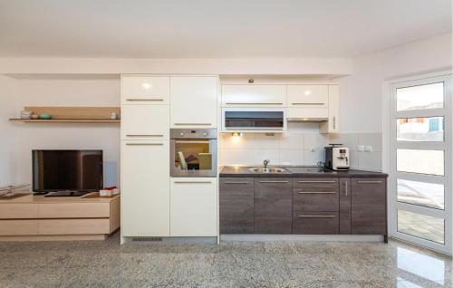 Lovely Apartment In Sibenik