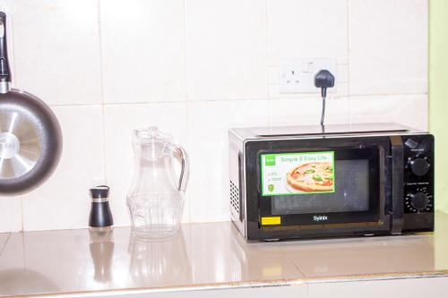 Dapur atau dapur kecil di Calmo Meta Homestay Naivasha