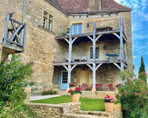 New Listing! Maison Delluc with Spectacular Vistas