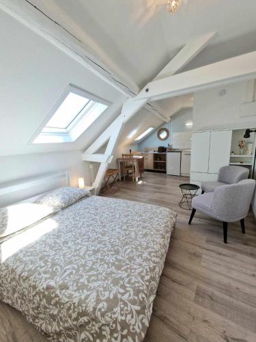 Chez Clovis - proche gare centre et arena