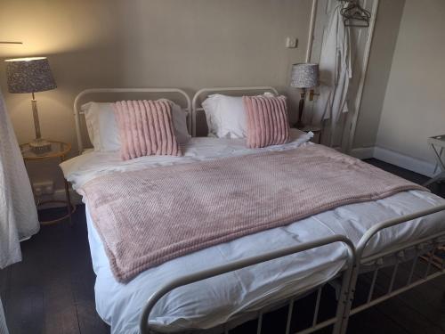 Postel nebo postele na pokoji v ubytování Number 4