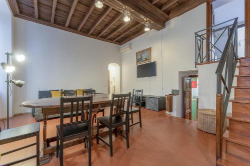 Ciambella Arch Apartment for 6 people @Largo Argentina