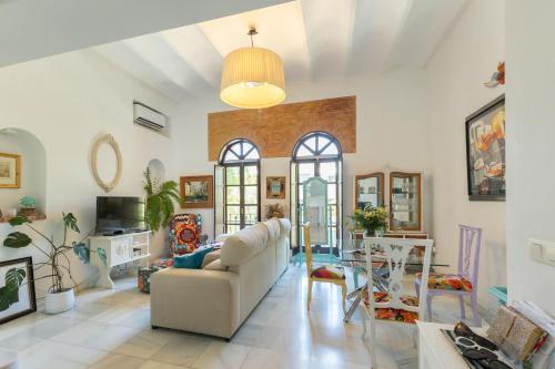 Charming 2 Bedroom Boutique Triplex Apartment with Private Terrace at Seville City Center by OCityzen