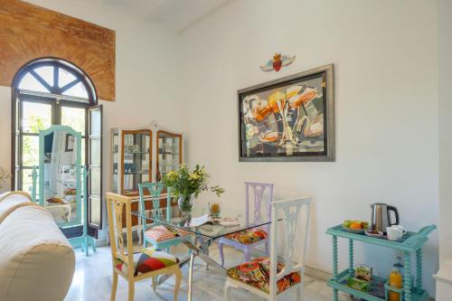 Charming 2 Bedroom Boutique Triplex Apartment with Private Terrace at Seville City Center by OCityzen