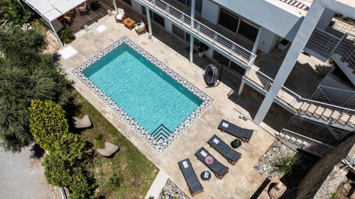 Swimmingpoolen hos eller tæt på Freya's Royal Estate, Kissamos