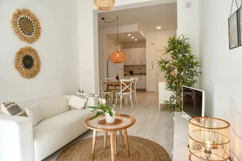 Encantador y Luminoso - Apartamento en Málaga Centro
