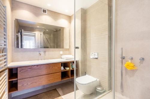 Photo de la galerie de l'établissement GuestReady - Luxe Living near Place du Trocadéro, à Paris