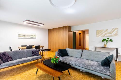 Photo de la galerie de l'établissement GuestReady - Luxe Living near Place du Trocadéro, à Paris