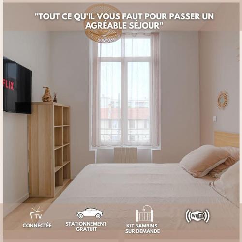 - une chambre avec un lit et une voiture dans l'établissement Selva, appartement cozy, Lyon 8ème, à Lyon