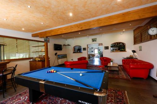 Biliár nebo kulečník v ubytování Hotel Lido