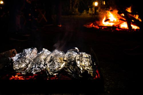 Gril dostupný pro hosty v rezortu