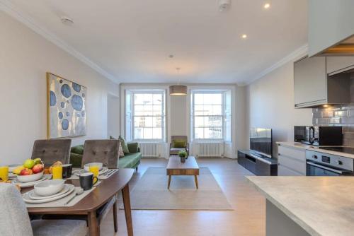 Dragon Suites - Edinburgh City Centre 2 Bed Apartment photo 7