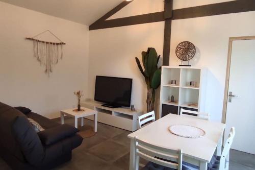 Ảnh trong thư viện ảnh của Maison climatisée proche du lac ở Sanguinet