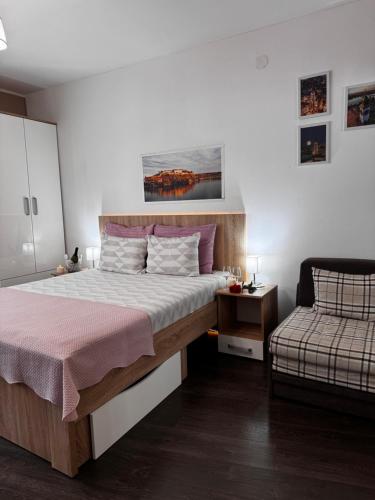 Una cama o camas en una habitación de Post apartmani A-1