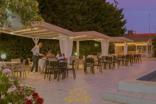Gambar di galeri bagi Hotel Sorrente di Golem