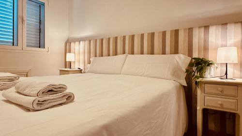 Ένα ή περισσότερα κρεβάτια σε δωμάτιο στο Click & Guest -Tablero Dreams in Maspalomas