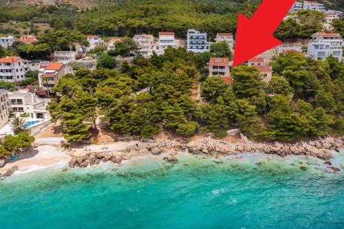 Villa Eden - Private Beachfront House with Pool