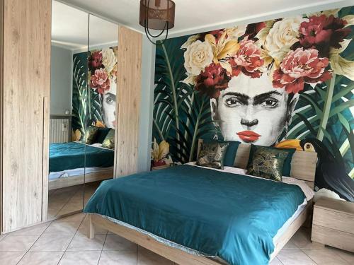 Postel nebo postele na pokoji v ubytování Urban Oasis Ovada