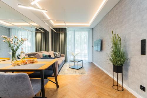 Apartament Prywatny w Stegnie na ulicy Brzozowej 6 na parterze