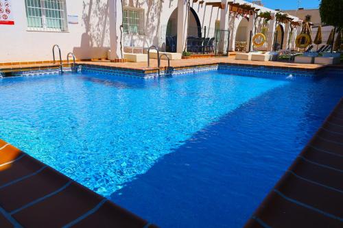 Bazén v ubytování Hotel Marazul nebo v jeho okolí