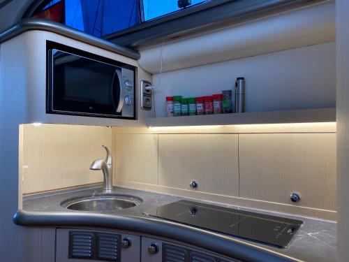 The Valencia Yacht Experience