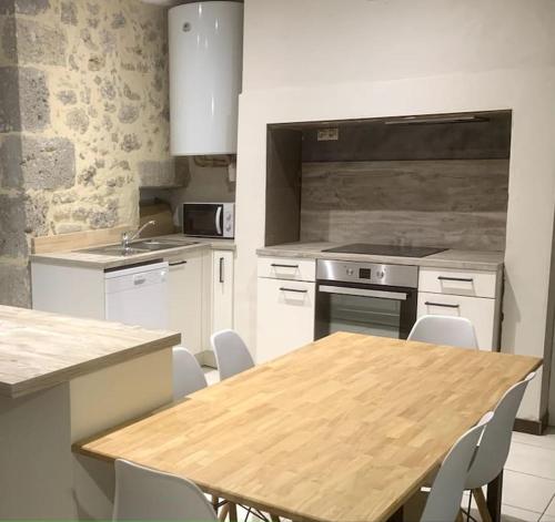 Nhà bếp/bếp nhỏ tại Charmante Maison De Ville