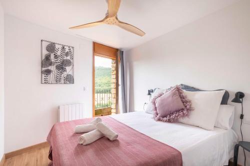 Afbeelding uit fotogalerij van Casa acollidora i familiar amb jardi i barbacoa in Ager